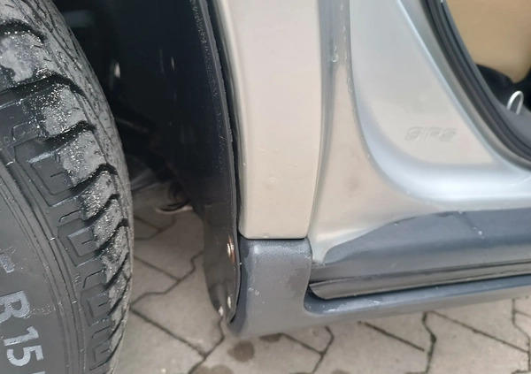 Volvo V70 cena 9950 przebieg: 390000, rok produkcji 2004 z Świdwin małe 106